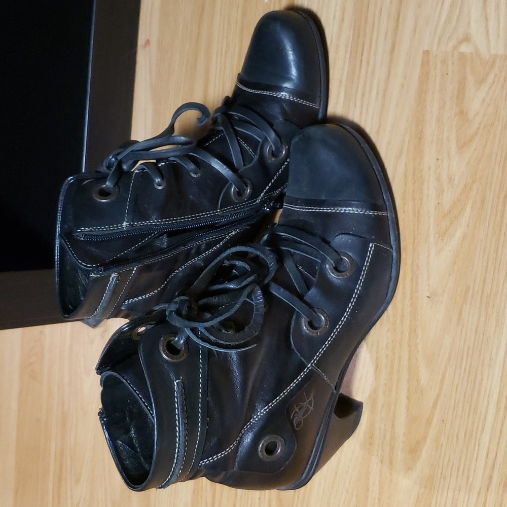 Funky Eject boots Sz 8.5